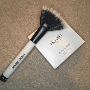 Highlighter and Fan brush combo